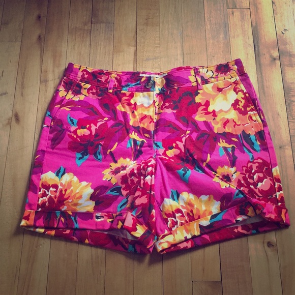 Isaac Mizrahi Pants - vintage Isaac Mizrahi floral shorts Isaac Mizrahi Pants - vintage Isaac Mizrahi floral shorts